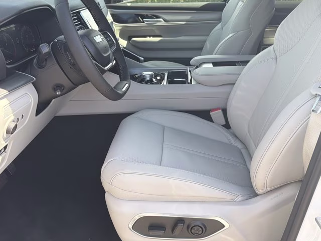 2026 Bright White Clearcoat Jeep Grand Wagoneer RWD SUV