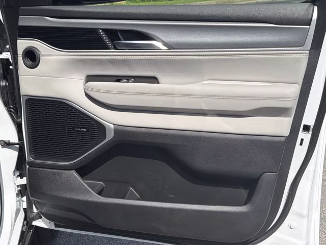 2026 Bright White Clearcoat Jeep Grand Wagoneer RWD SUV