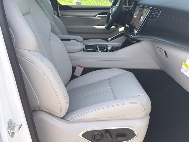 2026 Bright White Clearcoat Jeep Grand Wagoneer RWD SUV