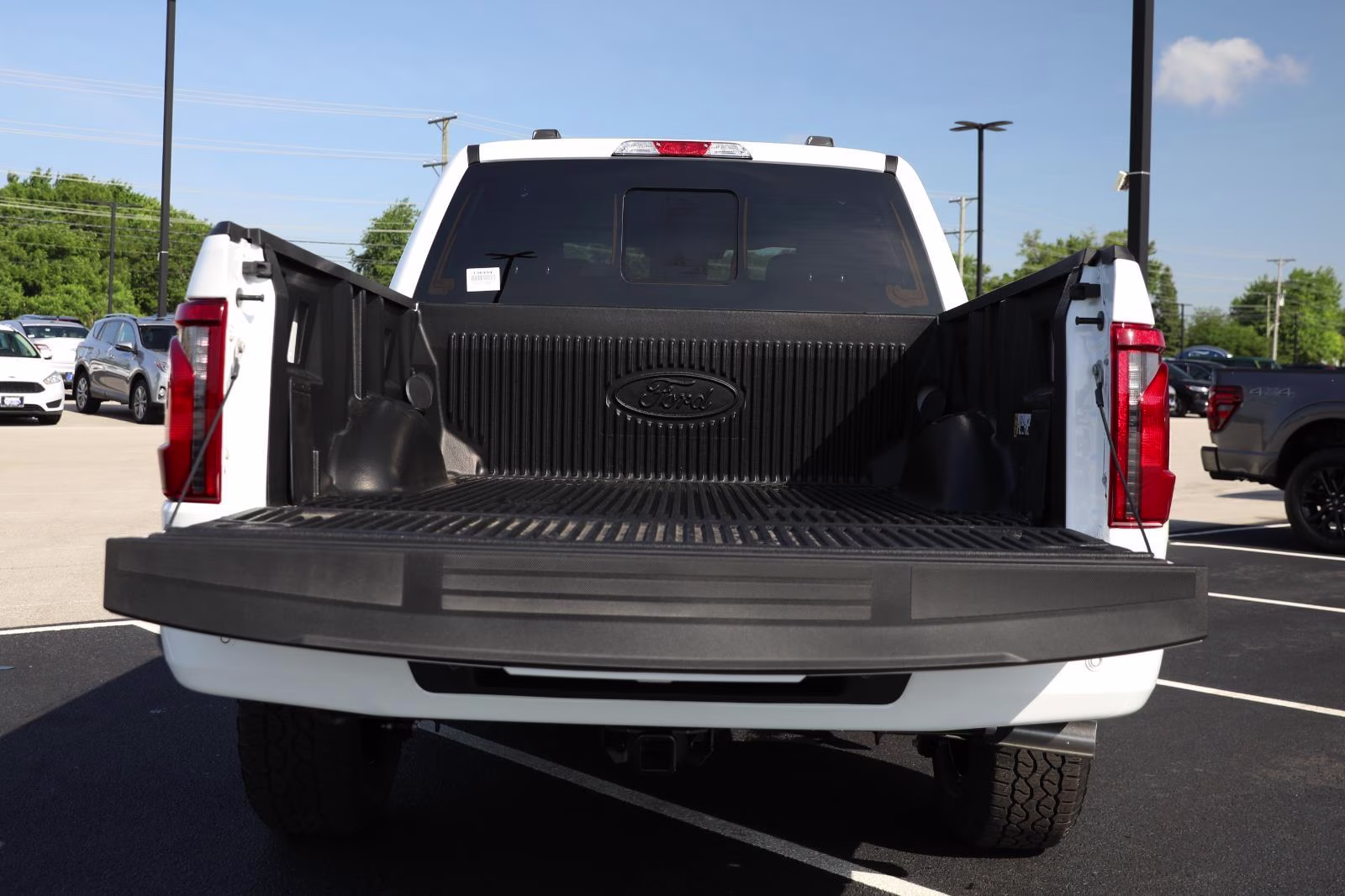 2026 Oxford White Ford F-150 XLT 4X4 Truck