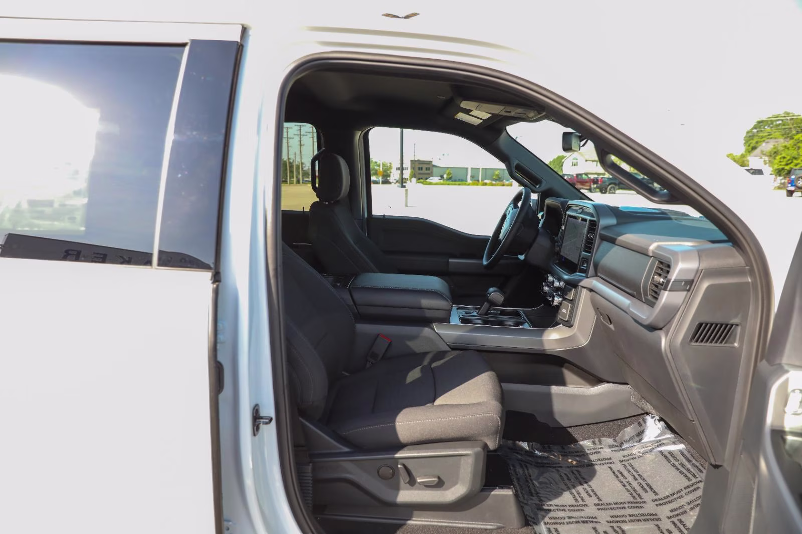2026 Oxford White Ford F-150 XLT 4X4 Truck