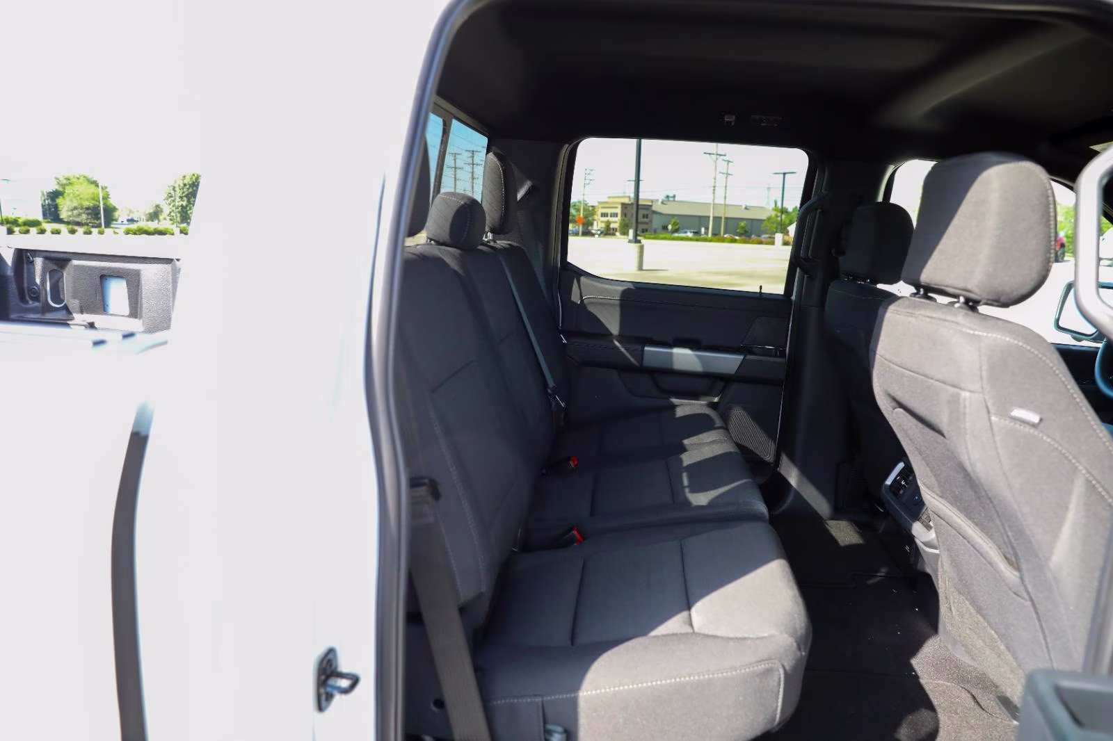 2026 Oxford White Ford F-150 XLT 4X4 Truck
