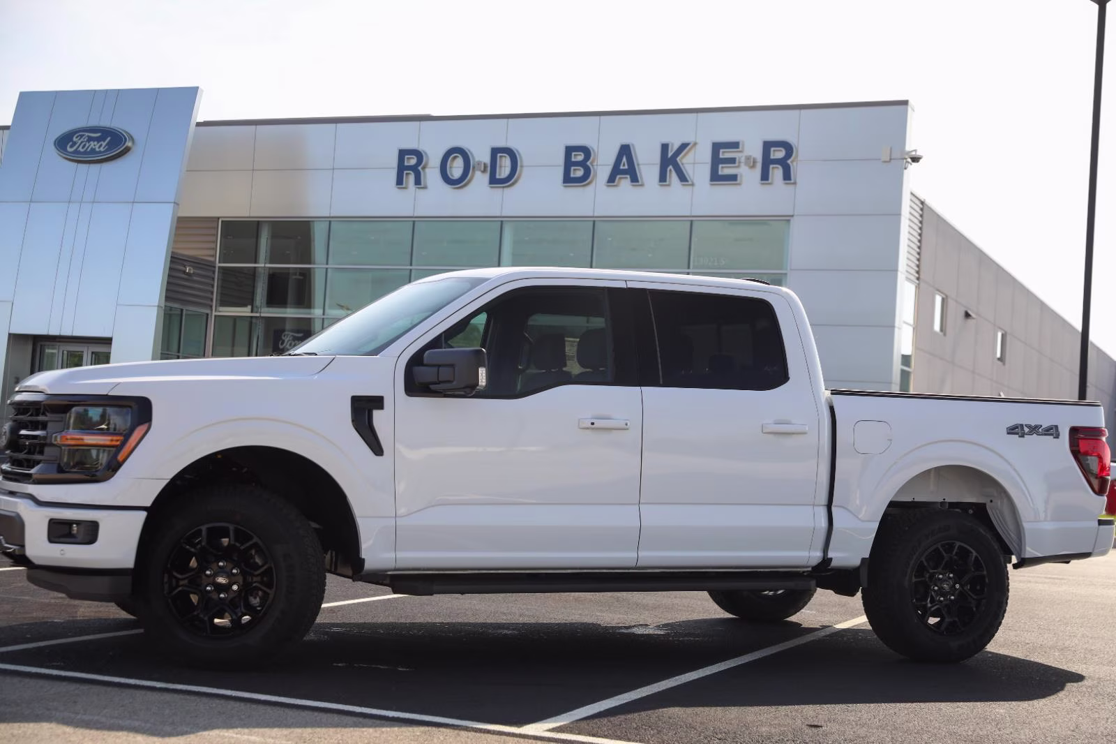 2026 Oxford White Ford F-150 XLT 4X4 Truck