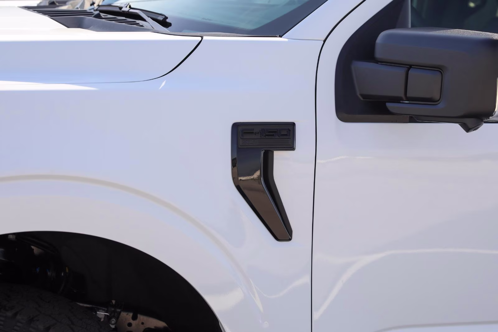 2026 Oxford White Ford F-150 XLT 4X4 Truck
