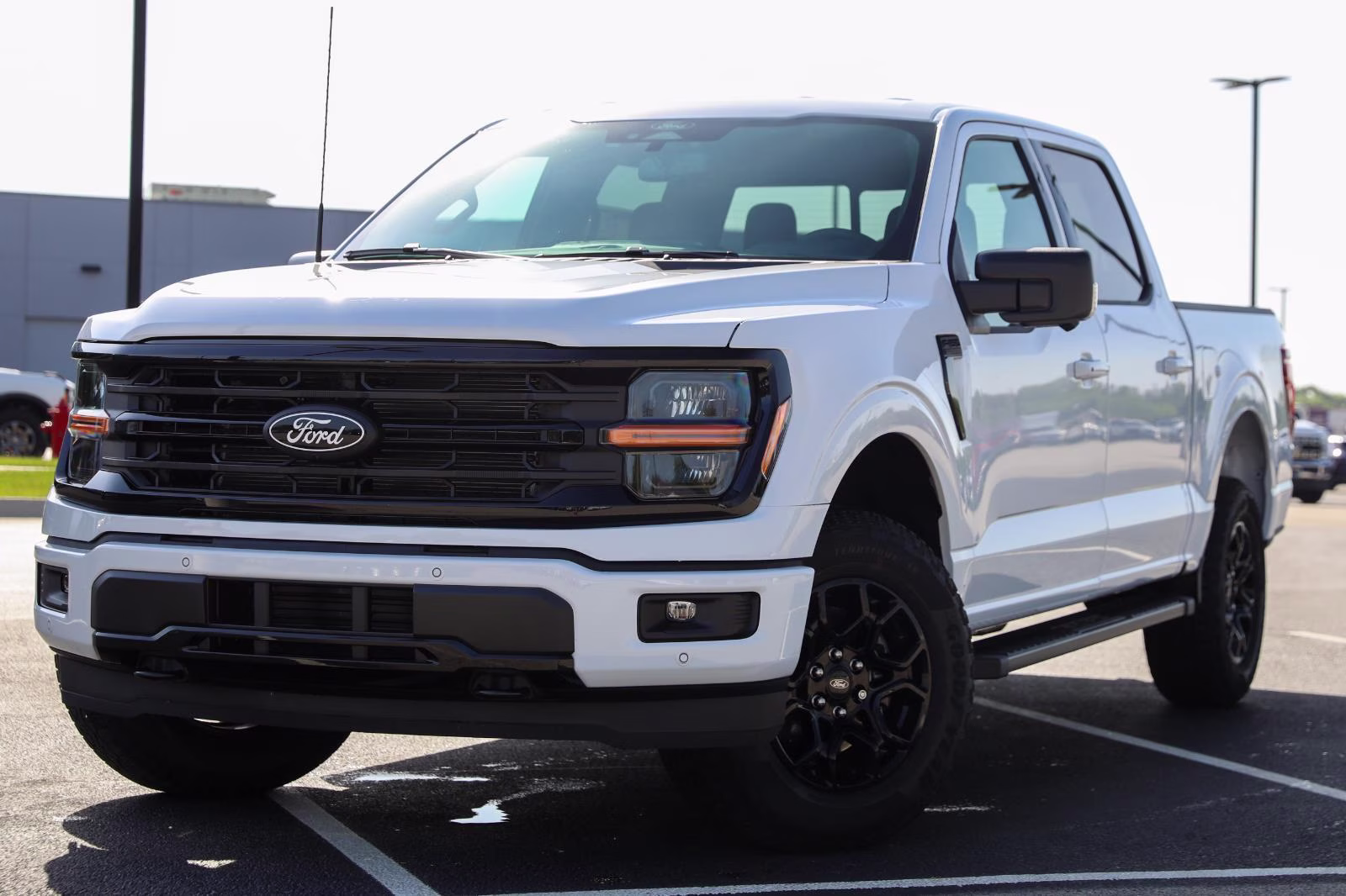 2026 Oxford White Ford F-150 XLT 4X4 Truck