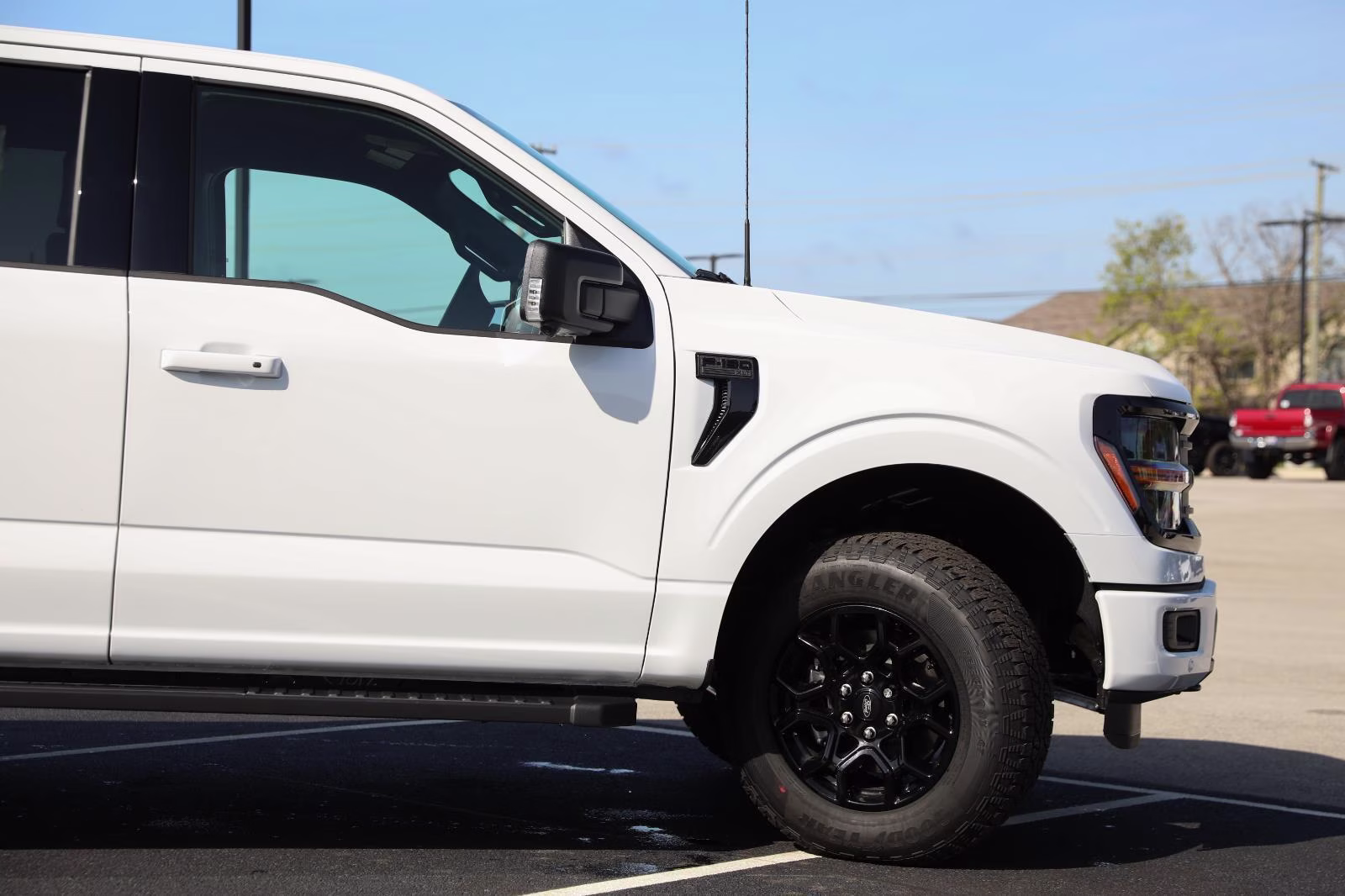 2026 Oxford White Ford F-150 XLT 4X4 Truck
