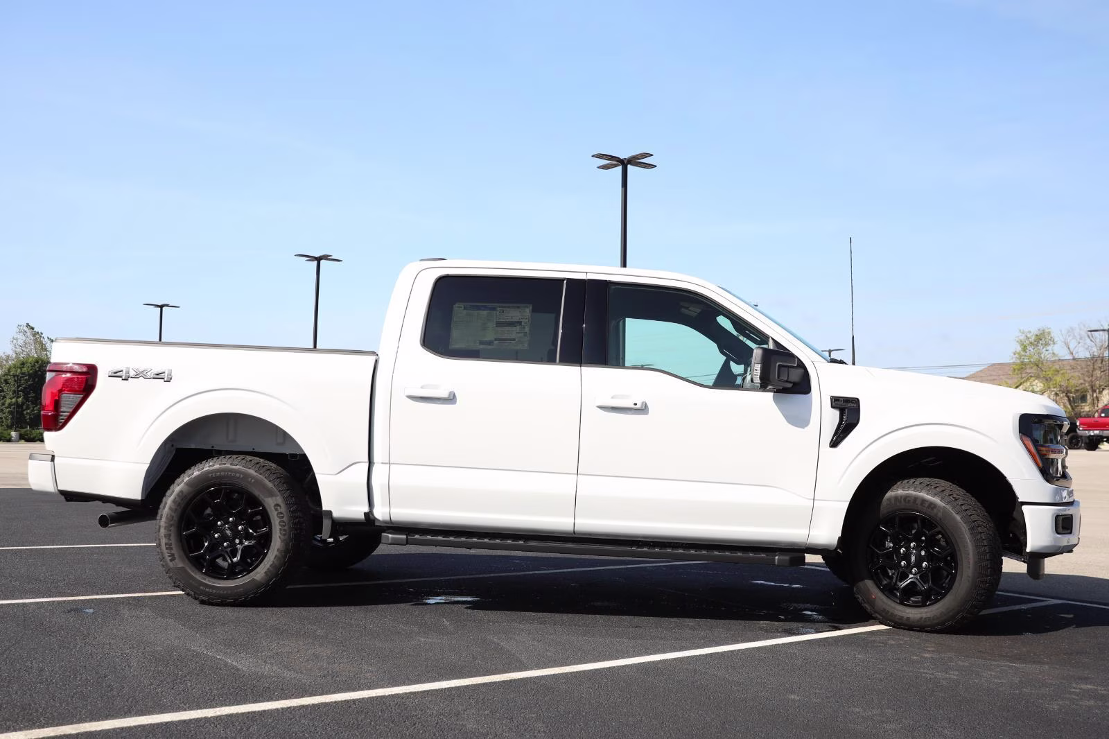 2026 Oxford White Ford F-150 XLT 4X4 Truck