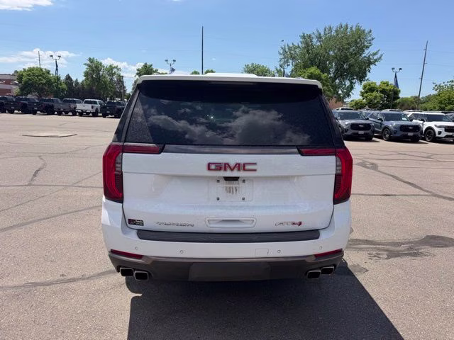 2025 Summit White GMC Yukon AT4 Ultimate 4X4 SUV