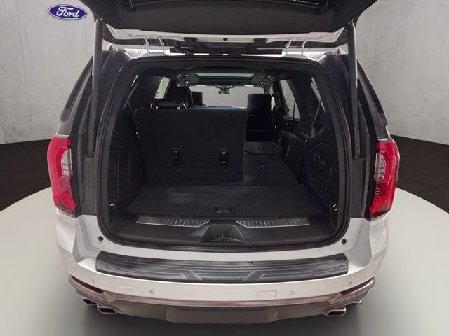 2025 Summit White GMC Yukon AT4 Ultimate 4X4 SUV