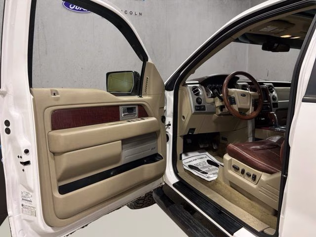 2010 White Platinum Metallic Tri-Coat Ford F-150 King Ranch 4X4 Truck