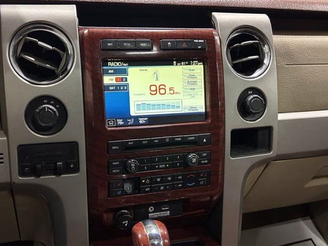2010 White Platinum Metallic Tri-Coat Ford F-150 King Ranch 4X4 Truck