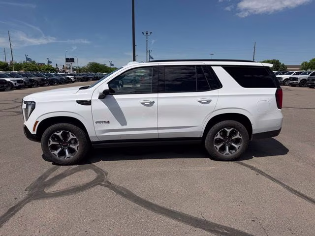 2025 Summit White GMC Yukon AT4 Ultimate 4X4 SUV