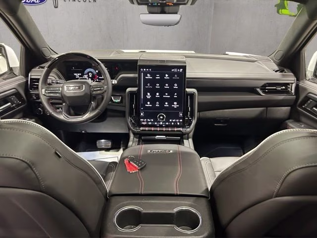2025 Summit White GMC Yukon AT4 Ultimate 4X4 SUV