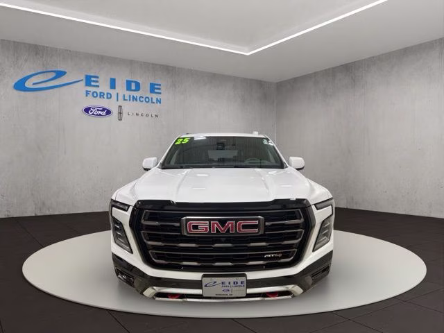 2025 Summit White GMC Yukon AT4 Ultimate 4X4 SUV