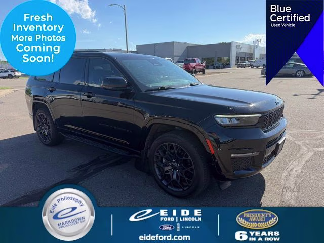 2024 Diamond Black Crystal Pearlcoat Jeep Grand Cherokee L Summit 4X4 SUV