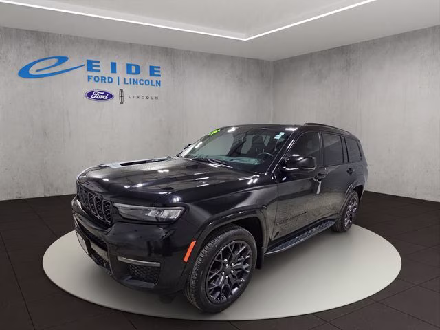 2024 Diamond Black Crystal Pearlcoat Jeep Grand Cherokee L Summit 4X4 SUV