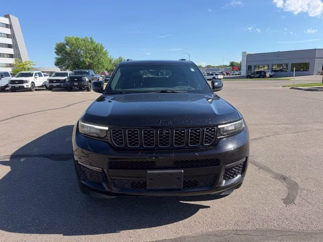 2024 Diamond Black Crystal Pearlcoat Jeep Grand Cherokee L Summit 4X4 SUV