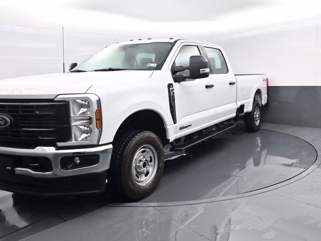 2025 Oxford White Ford Super Duty F-350 SRW XL 4X4 Truck