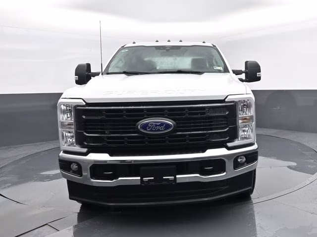 2025 Oxford White Ford Super Duty F-350 SRW XL 4X4 Truck