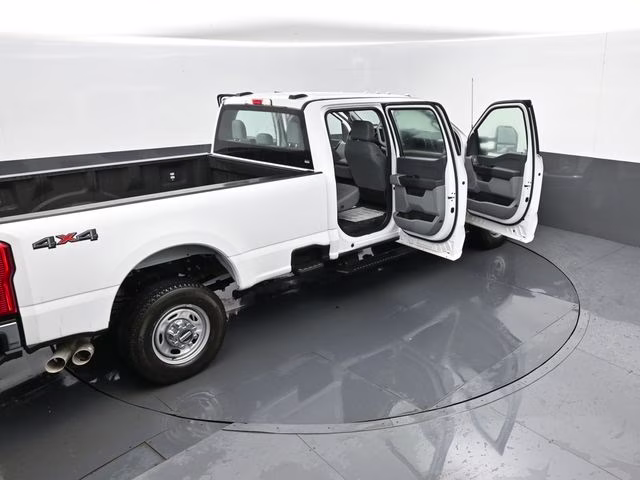 2025 Oxford White Ford Super Duty F-350 SRW XL 4X4 Truck