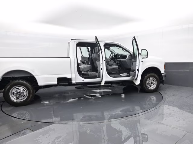 2025 Oxford White Ford Super Duty F-350 SRW XL 4X4 Truck