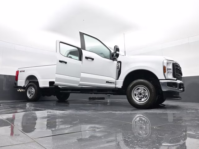 2025 Oxford White Ford Super Duty F-350 SRW XL 4X4 Truck
