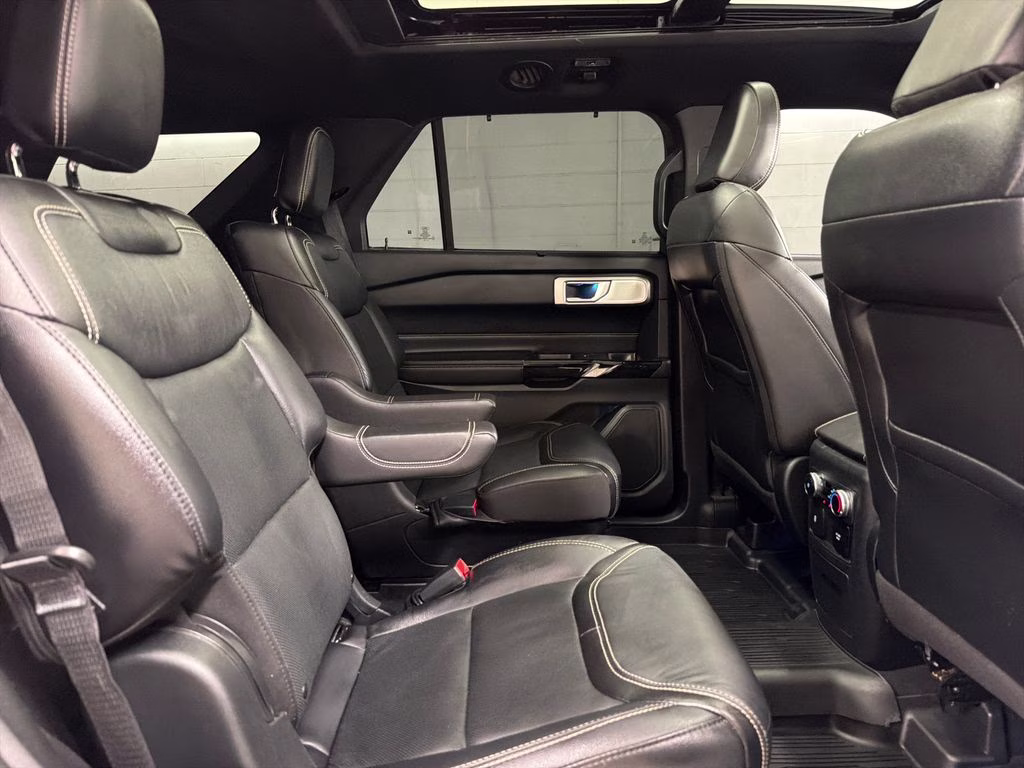2022 White Metallic Ford Explorer ST 4X4 SUV