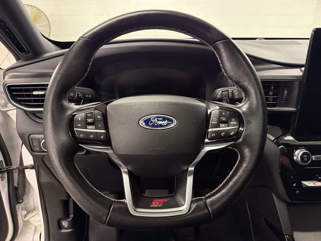 2022 White Metallic Ford Explorer ST 4X4 SUV