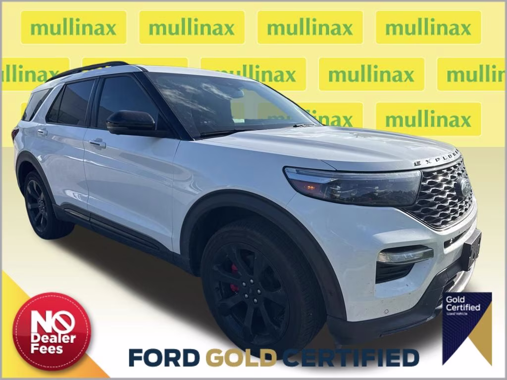 2022 Star White Metallic Tri-Coat Ford Explorer ST 4X4 SUV