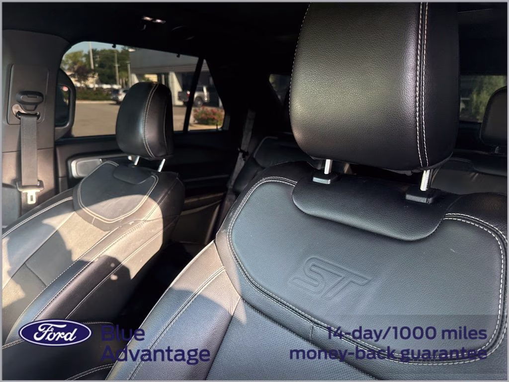 2022 Star White Metallic Tri-Coat Ford Explorer ST 4X4 SUV
