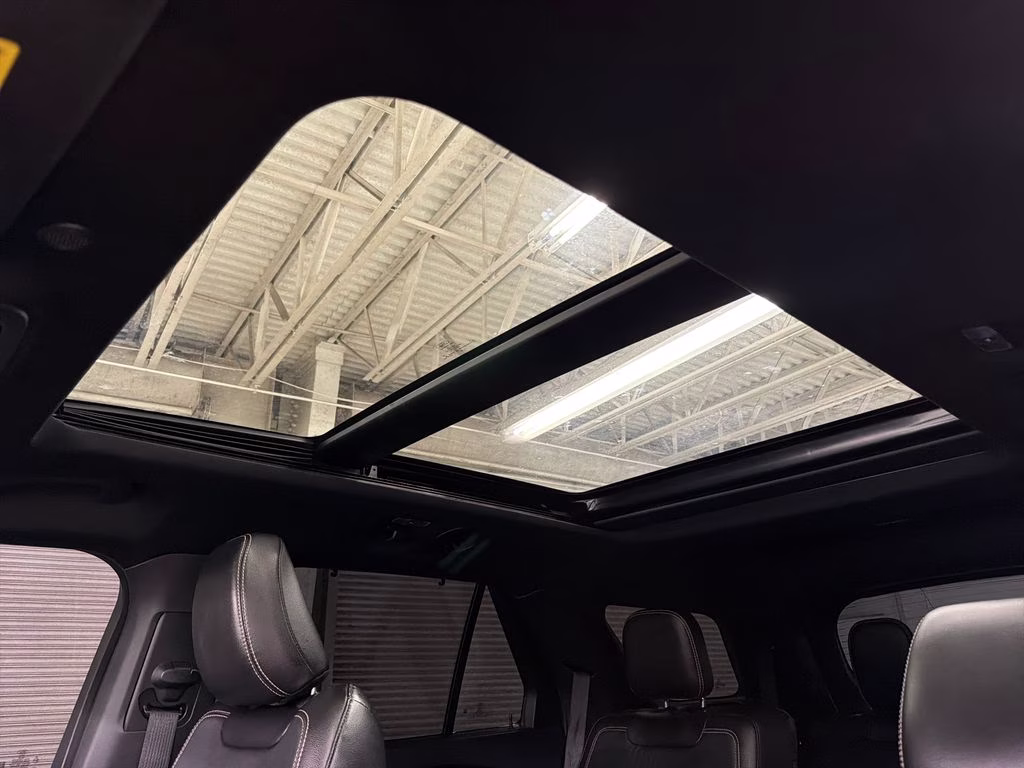 2022 White Metallic Ford Explorer ST 4X4 SUV