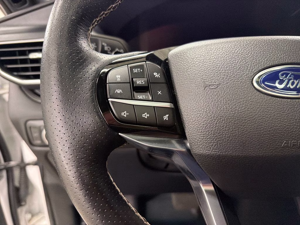 2022 White Metallic Ford Explorer ST 4X4 SUV