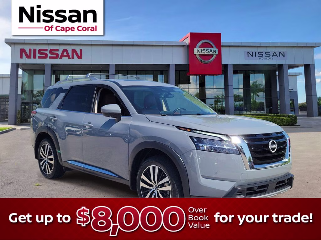 2023 Boulder Gray Pearl Nissan Pathfinder Platinum FWD SUV