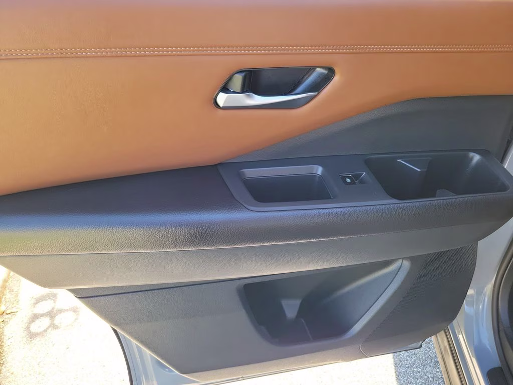 2023 Boulder Gray Pearl Nissan Pathfinder Platinum FWD SUV