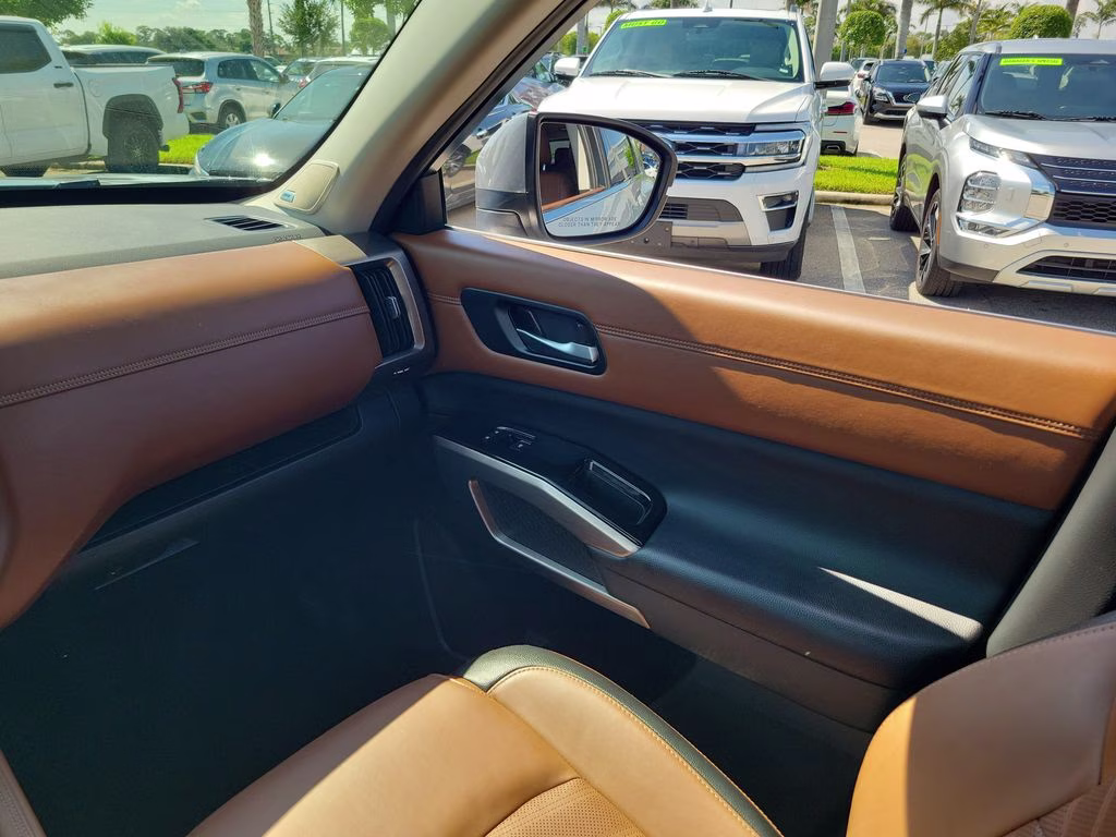 2023 Boulder Gray Pearl Nissan Pathfinder Platinum FWD SUV