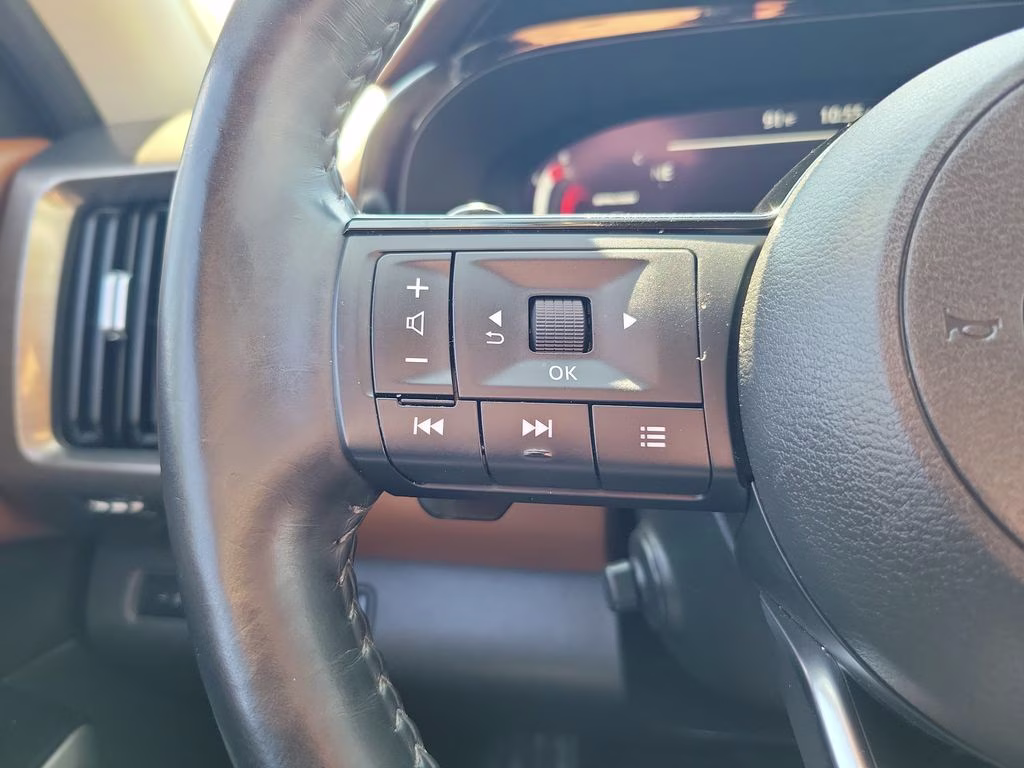 2023 Boulder Gray Pearl Nissan Pathfinder Platinum FWD SUV