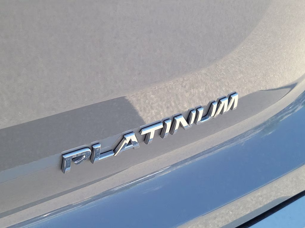2023 Boulder Gray Pearl Nissan Pathfinder Platinum FWD SUV