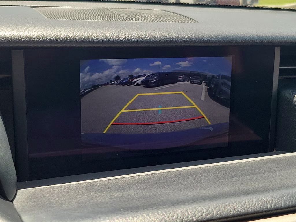 2019 White Pearl Lexus IS 300 RWD Sedan
