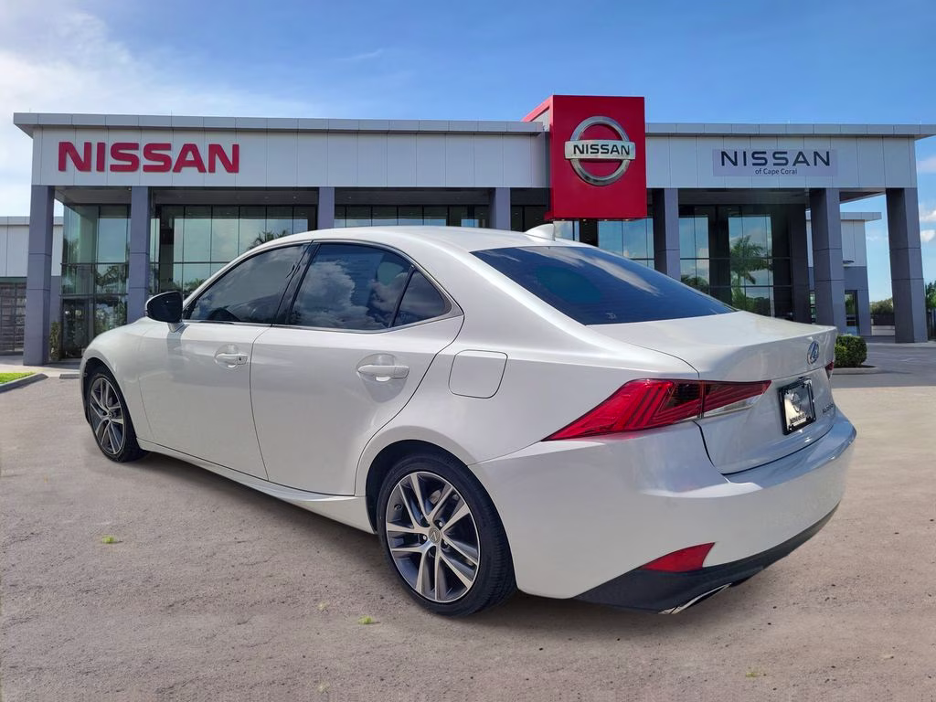 2019 White Pearl Lexus IS 300 RWD Sedan