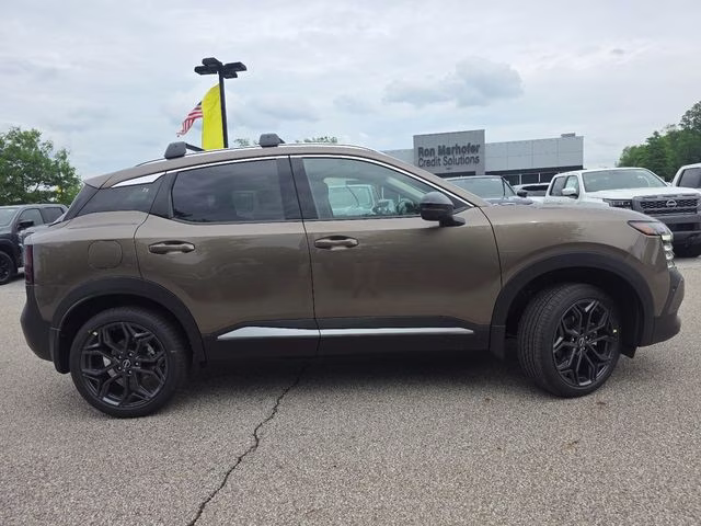 2026 Canyon Bronze Metallic Nissan Kicks SR AWD SUV