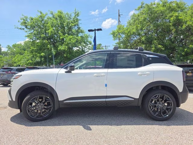 2026 Aspen White/Super Black Nissan Kicks SR AWD SUV