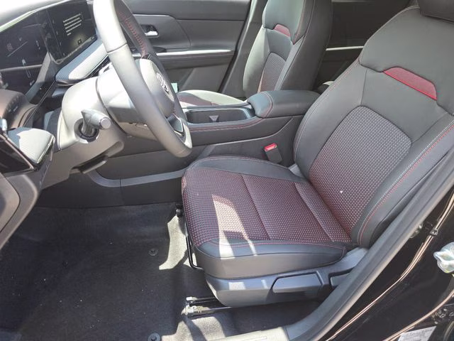 2026 Super Black Nissan Kicks SR AWD SUV