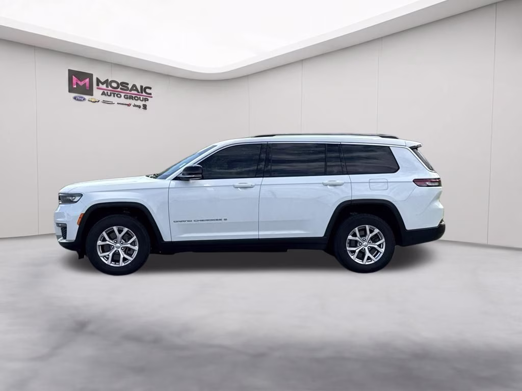 2021 Bright White Clearcoat Jeep Grand Cherokee L Limited 4X4 SUV