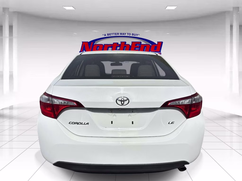 2014 Super White Toyota Corolla LE FWD Sedan