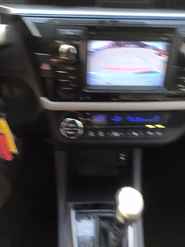 2014 Super White Toyota Corolla LE FWD Sedan