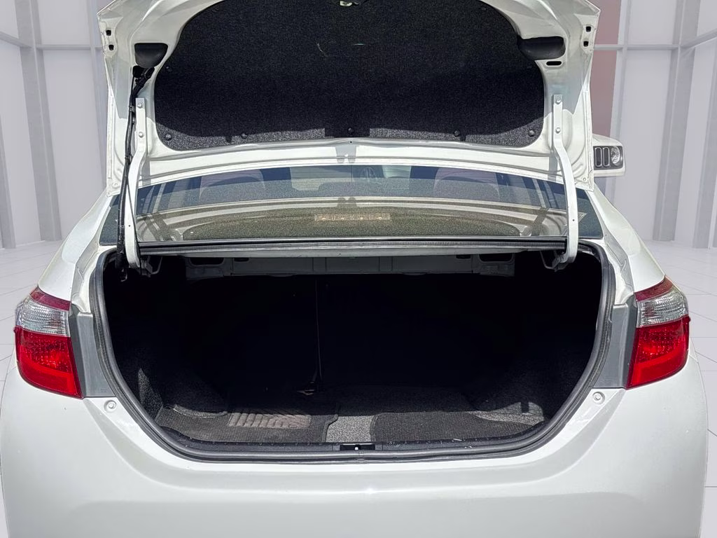 2014 Super White Toyota Corolla LE FWD Sedan