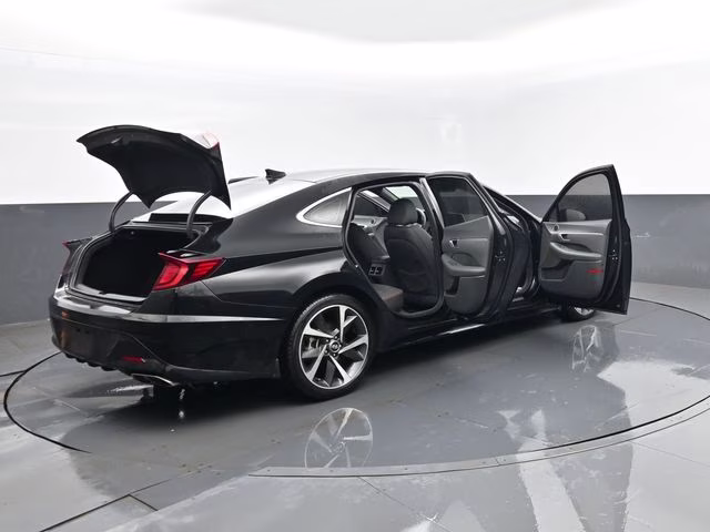 2021 Phantom Black Hyundai Sonata SEL Plus FWD Sedan