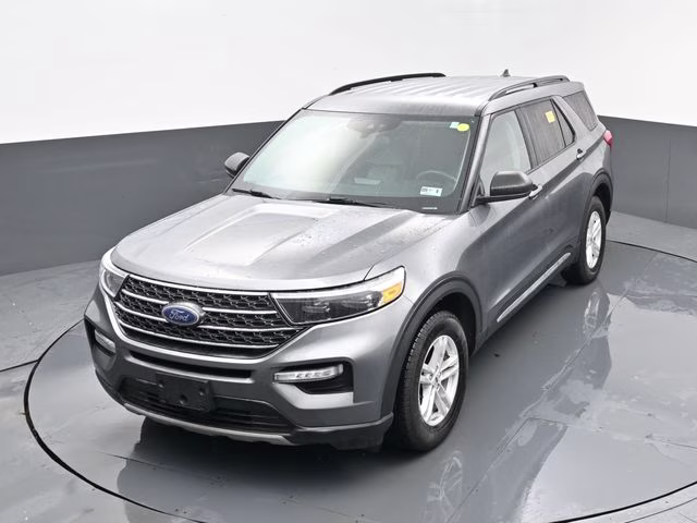 2022 Gray Metallic Ford Explorer XLT 4X4 SUV