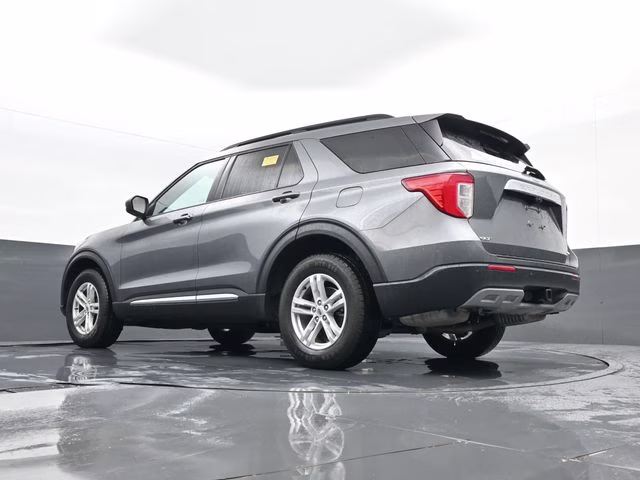 2022 Gray Metallic Ford Explorer XLT 4X4 SUV