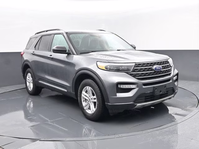 2022 Gray Metallic Ford Explorer XLT 4X4 SUV